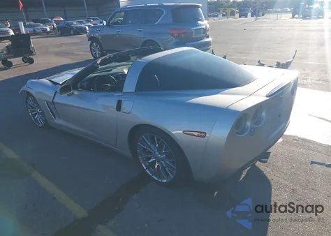 2005 Chevrolet Corvette z USA, uszkodzony, nr VIN 1G1YY24U555122571